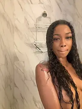 Stripchat Live Sex Cam of mismialove