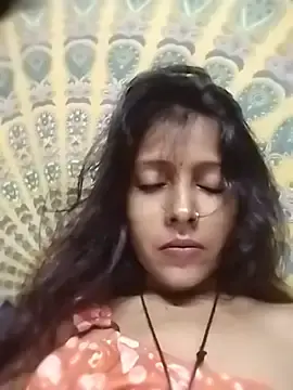 Stripchat Live Sex Cam of Gud_girl_Nilu