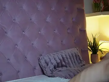 Stripchat Live Sex of MaiaMini