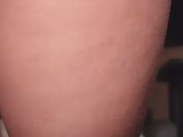 Stripchat Live Sex Cam of little-eli