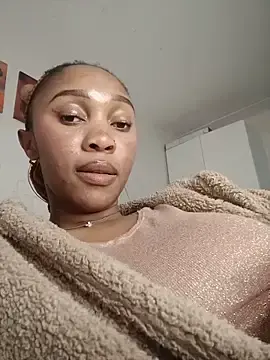 Stripchat Free Live Porn of Hannah_107