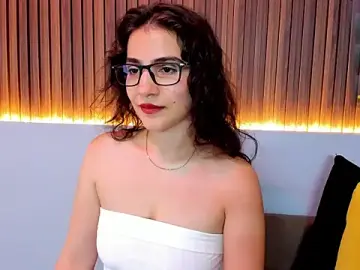 Stripchat Live Sex Cam of Miranda_doll_
