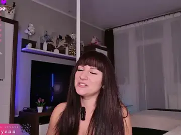 Stripchat Sex Cam of LeaLyenn