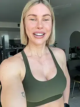 Stripchat Best live sex cam show of raeparks