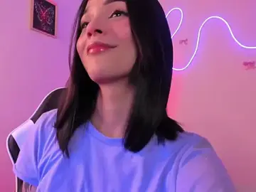 Stripchat Free Porn Cam of CarolineEvanss_11
