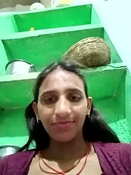 Stripchat Adult Webcams of Baby__Shreya