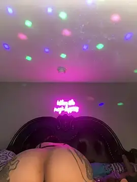 Stripchat Watch Live Sex Cams of RenaThickAss
