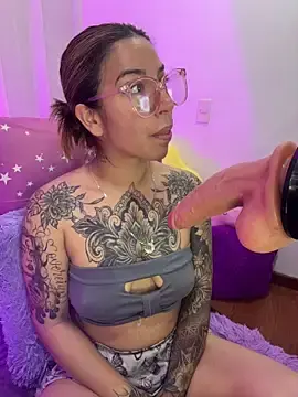 Stripchat Free Live Porn of _antonella_dreamss