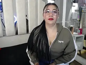 Stripchat Live Sex Cam of belen_green