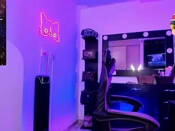 Stripchat Sex Cam of miss_kitty