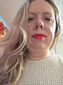 Stripchat Sex Cam of Irina3718