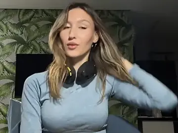 Stripchat Best Webcam of RadialTalc