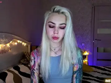 Stripchat Live Porn of LillyMoure_