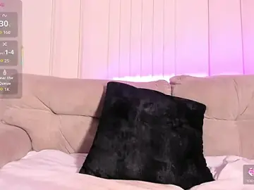 Stripchat Sex Cam of Kendra-Rousee