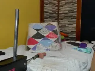 Xlovecam Free Live Porn of SharonKlart