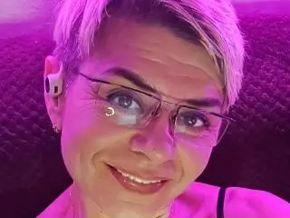 Xlovecam Free Porn Cam of FentaziMelody