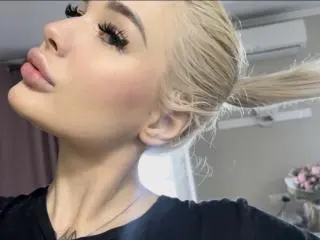 Xlovecam Nude Webcam of SweetNosha