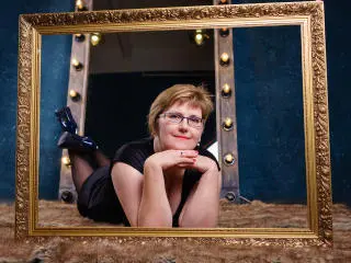 Xlovecam Live Sex Cam of AlinaRoses