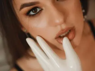 Xlovecam Live Sex Cam of Dreia