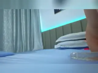Xlovecam Watch Live Sex Cams of SweetyVikky