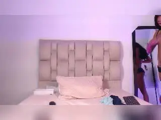 Xlovecam Sex Cam of EsmeraldaRoe