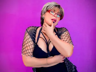 Xlovecam Private Sex Chat of LonelyMonika