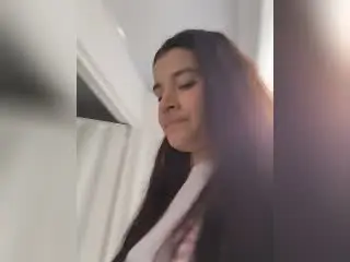 Xlovecam Watch Live Sex Cams of IrisBlair