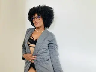 Xlovecam Sex Cam of RoldanStefy