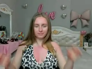 Xlovecam Watch Live Sex Cams of Marriam