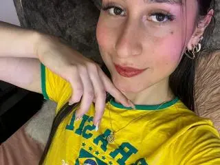 Xlovecam Sex Chat of MaddyCarina