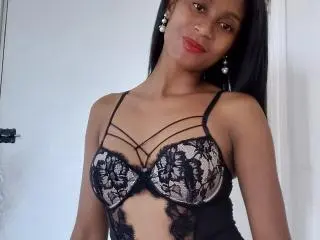 Xlovecam Free Porn Cam of PerlaLouisa