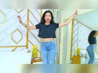 Xlovecam Sex Cam of KrystalEvans