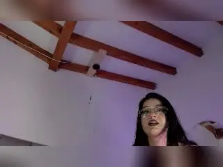 Xlovecam Free Live Porn of HelenaMorningstar